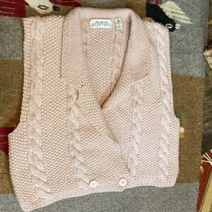 Vintage cable knit Ellen Tracy 100% wool sweater vest